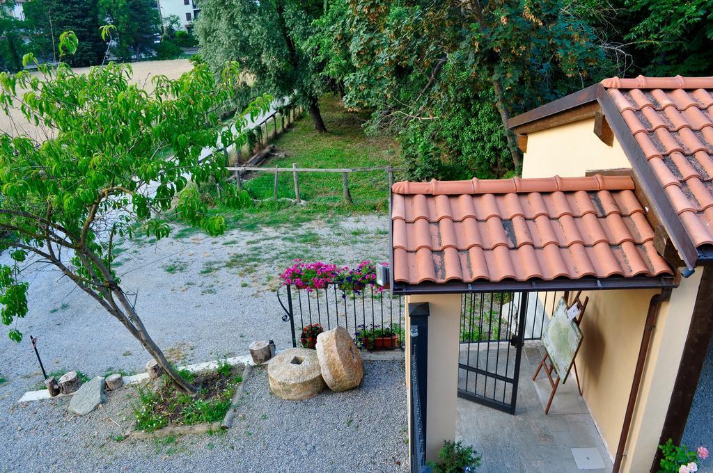 Le Macine Relais Bed and Breakfast Cairo Montenotte Exteriör bild