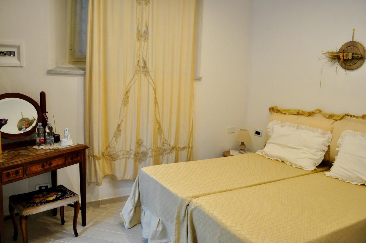 Le Macine Relais Bed and Breakfast Cairo Montenotte Exteriör bild