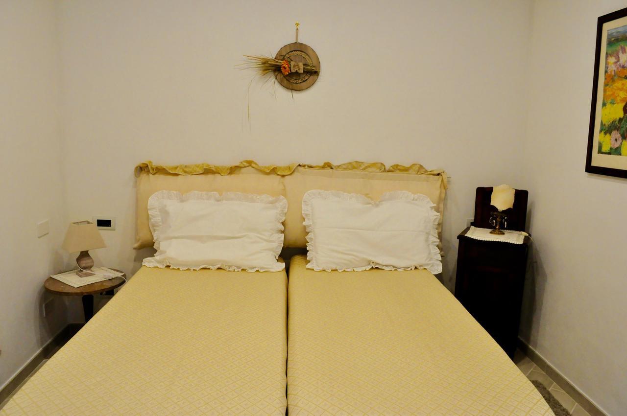 Le Macine Relais Bed and Breakfast Cairo Montenotte Exteriör bild